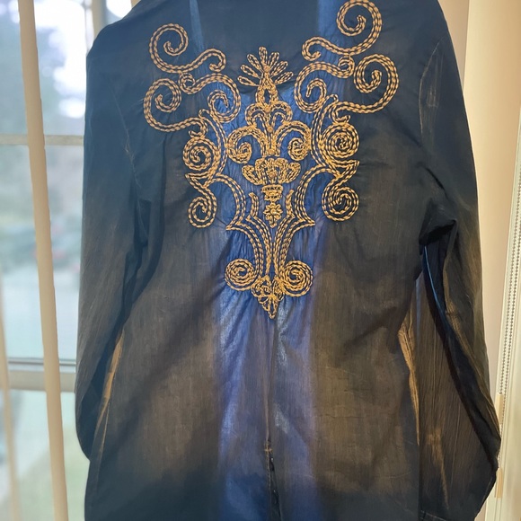 ROAR Embroidered Embellished Fitted Shirt - Picture 7 of 11